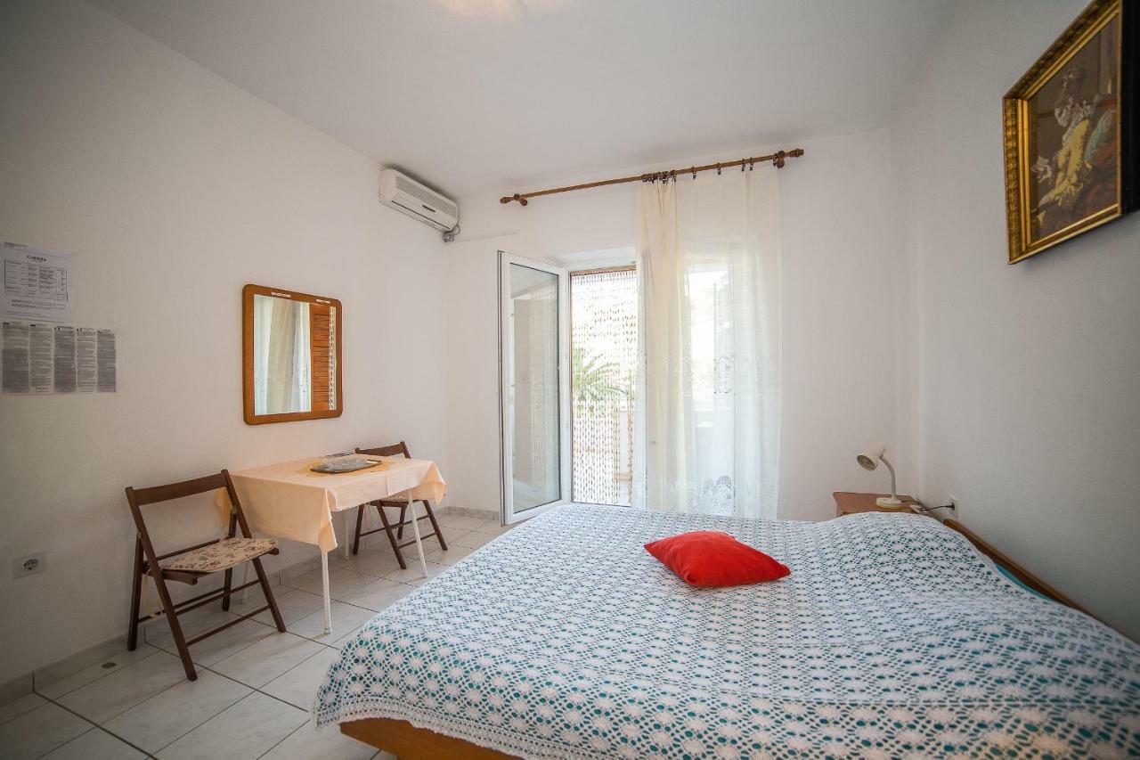 Apartmani Ina Povlja  Extérieur photo